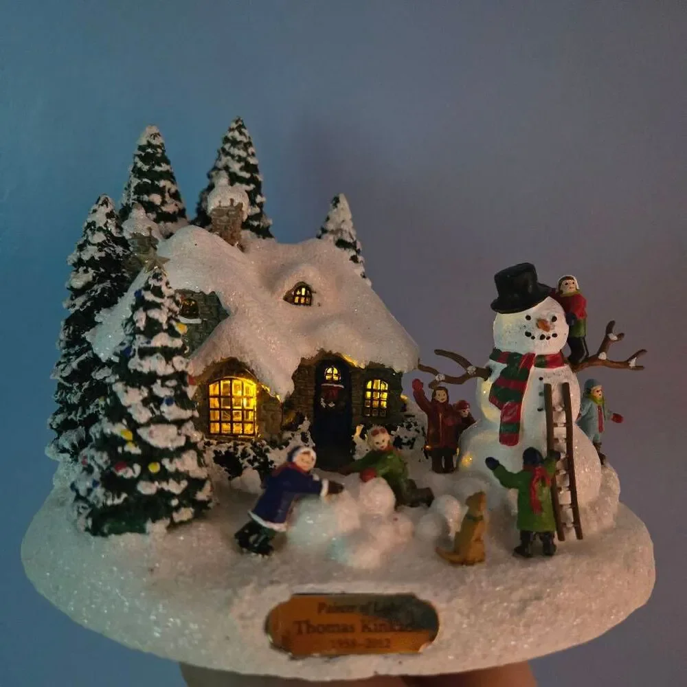 Thomas Kinkade Everett's Cottage lighted Christmas Village House